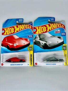 Hot Wheels Expirimotors Lot of 2x
- Porsche 911 Carrera Red & Silver Key Chain